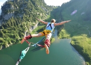 熊猫体育赛事-绿茵场上的历史性时刻，伊朗绝杀阿森纳，德布劳内成为关键先生