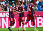 熊猫体育-里昂铁蹄冲垮巴萨神话，库尔图瓦神扑惊艳欧洲之夜